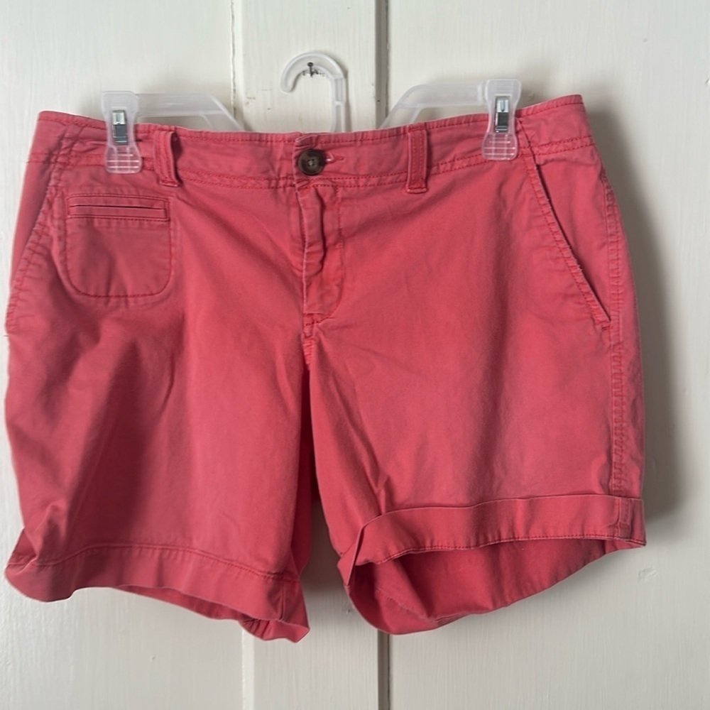 Old Navy Coral Short size 8